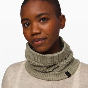 NWOT lululemon athletica Warm Times Neckwarmer Merino Wool Blend